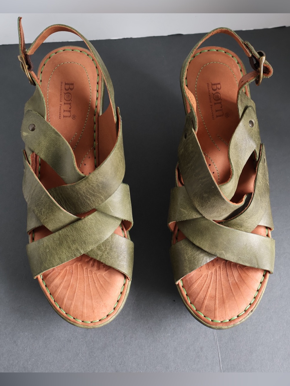 Born Olive Green Leather Wedge Sandals Size 8 - Picture 6 of 11